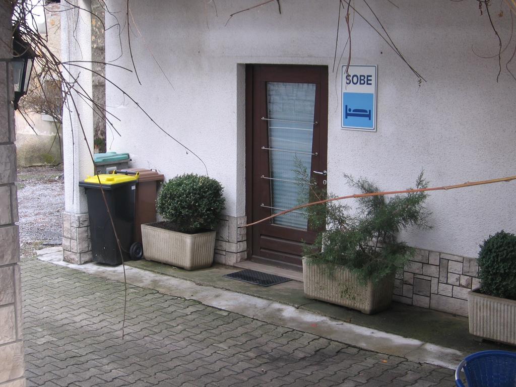 Guest House Roze Ilirska Bistrica Εξωτερικό φωτογραφία